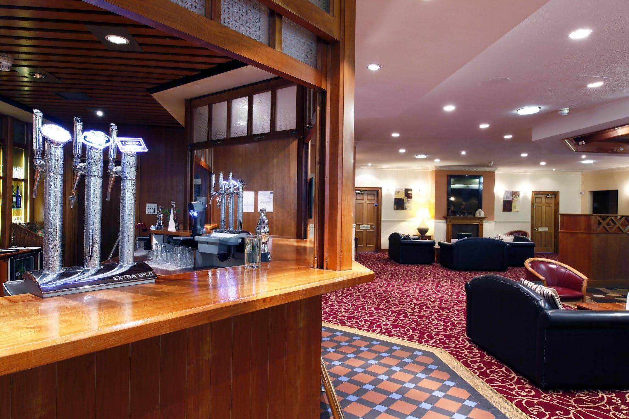Mercure Wigan Oak Hotel Exteriör bild